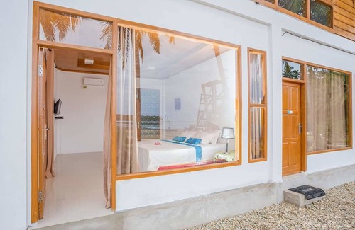 Nias Bed & Breakfast | Baloho Beach Hotel