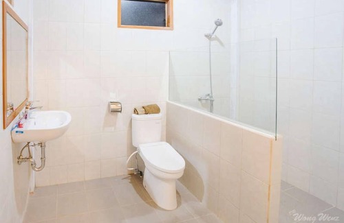 Nias Bed & Breakfast | Baloho Beach Hotel