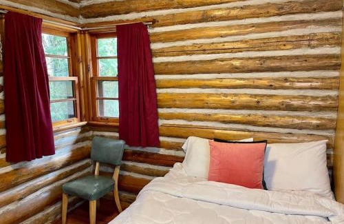 Rosedale House | Balsam Lake - 2-Bedroom Cabin in Kawartha #11