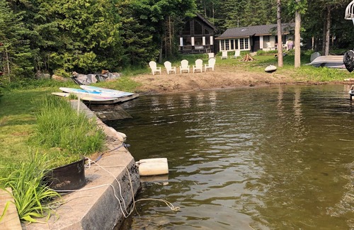 Baddow Cottage | Balsam Lake Sand Beach Clean Water