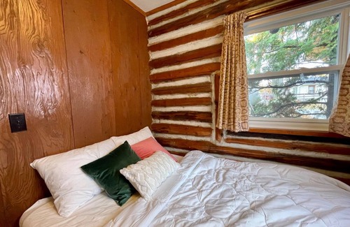 Kawartha Lakes Cottage | Balsam Lake Villa Cottages: 3-Bedroom Cottage #10