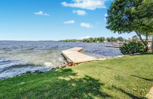 Rosedale Cottage | balsam lake waterfront 5 br cottage