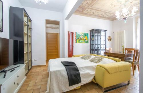 Crocetta-San Lazzaro-Modena Est Apartment | Balsamico Suites - Near Ferrari Museum & Railway