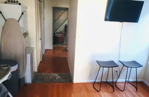Downtown Baltimore Apartment | Baltimore Beauty! Johns Hopkins!