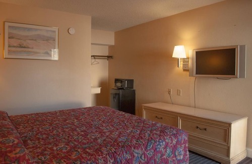 Huntsville Hotel | Bama Inn