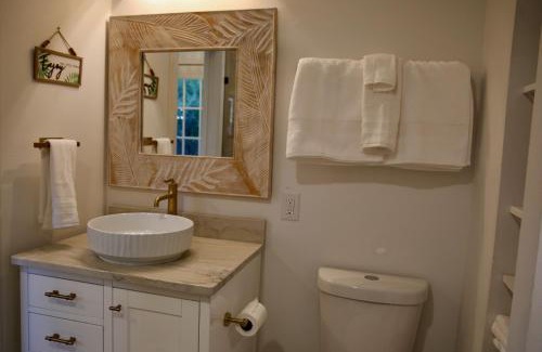 River Isles Apartment | Bamboo Bungalow - Waterfront Studio Near Beach