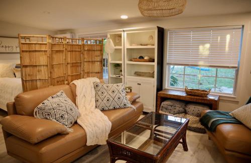 River Isles Apartment | Bamboo Bungalow - Waterfront Studio Near Beach