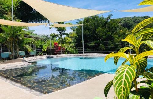 Dominical Hotel | Bamboo River House and Hotel