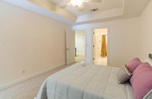 Sunset Pass Apartment | Banana Bay 6047 By Pkrm