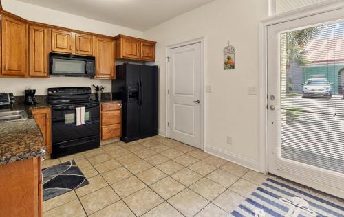 Sunset Pass Apartment | Banana Bay 6047 By Pkrm