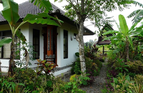 Kerambitan House | Banana Garden Bungalow - discover village culture in real Bali