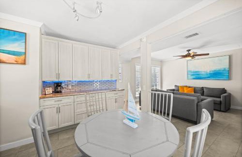 Orlando Beach Apartment | Banana River Resort