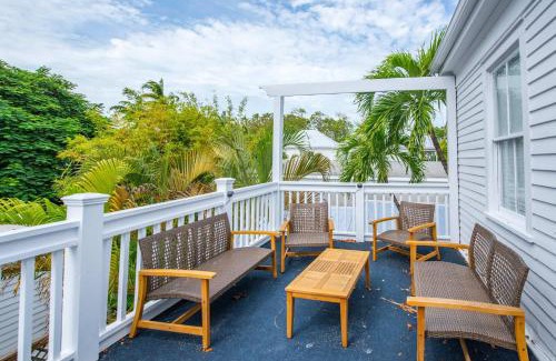 Historic Seaport Apartment | Banana Split