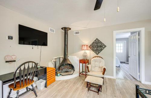 Bandera House | Bandera Carriage House with Medina River Access!
