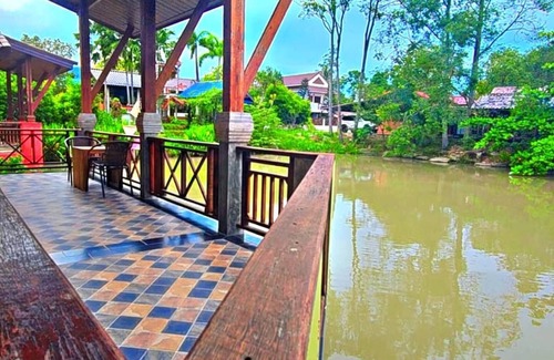 Si Racha House | Bang Phra Resort Near Si racha