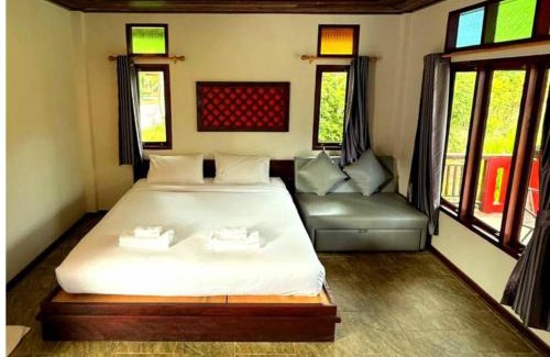Si Racha House | Bang Phra Resort Near Si racha