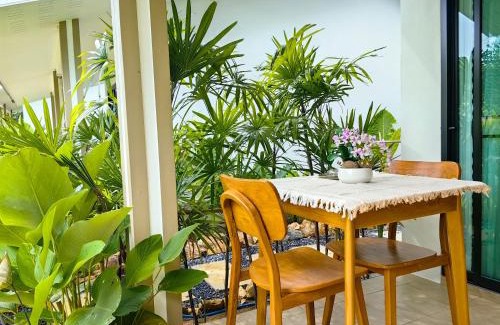 Mae Nam Cabin | Bang Po Botanica