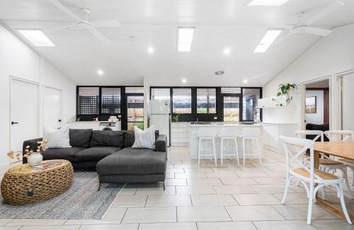 Suffolk Park House | Bangalleys - beachside retreat with large pool