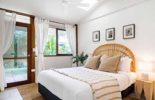 Suffolk Park House | Bangalleys - beachside retreat with large pool