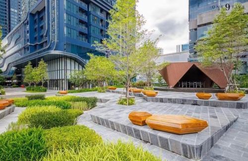 Rama 9 Apartment | Bangkok Center Elite 1BR Condo Asoke MRT