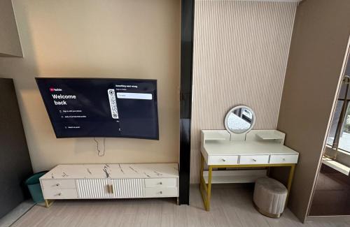 Rama 9 Apartment | Bangkok Center Elite 1BR Condo Asoke MRT