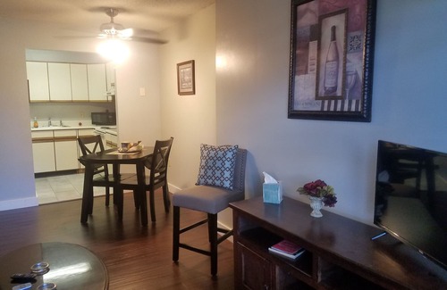 Bangor Apartment | Bangor Extended Stay Private 1 Bedroom Apartment. 5 mins to Bangor Hospitals!