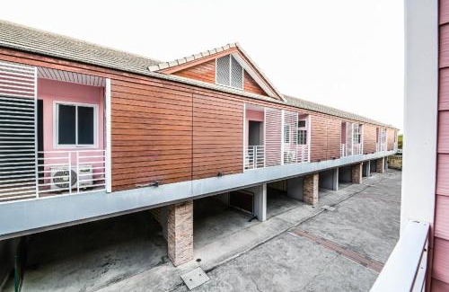 Huai Kapi Hotel | Bangsean Hotel