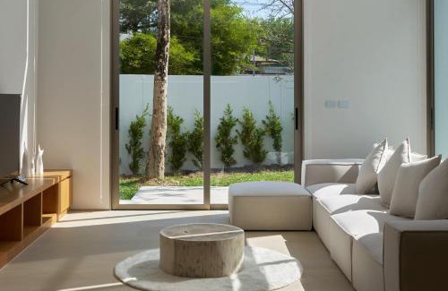 Si Sunthon Villa | Bangtao Luxury 4 bedroom villa Lux Pride