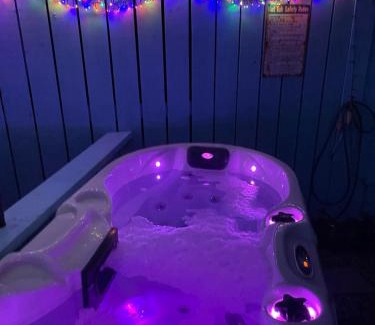Banff House | Bankhead Accommodation with Hot Tub Aberdeenshire