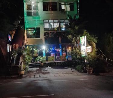 Peradeniya Hotel | Bankok chinese restaurant
