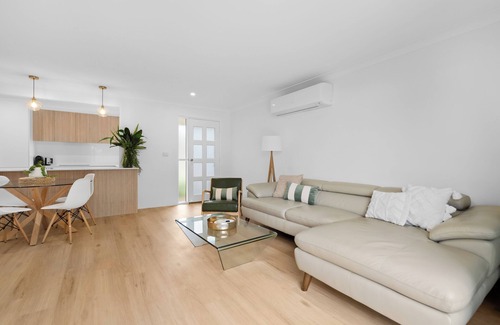 Forster Villa | Banksia Breeze Villa - 100m to One Mile Beach