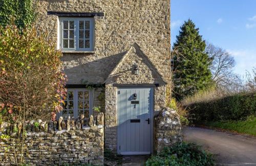 Chipping Norton House | Banksia Cottage
