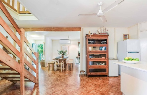 Agnes Water House | Banksia House - on Main Beach, Agnes Water