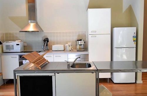 Waratah House | Banksias at Waratah Bay