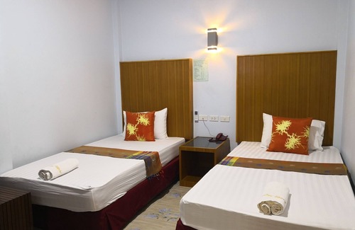 Maha Rat Hotel | Banmai Resort