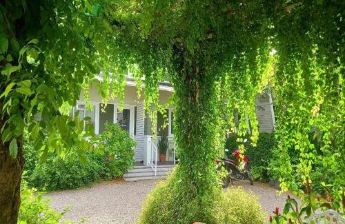 Krabi Bed & Breakfast | Bann Kam B&B