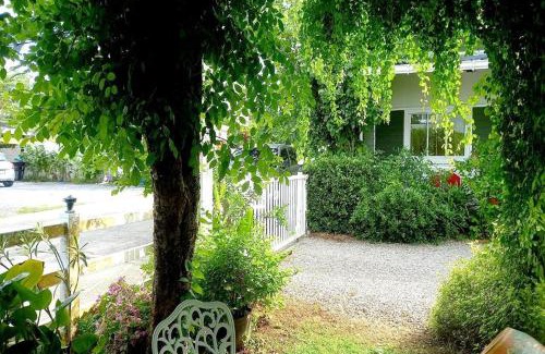 Krabi Bed & Breakfast | Bann Kam B&B