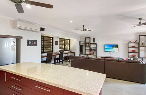 Horseshoe Bay House | Banyak Villa - Horseshoe Bay