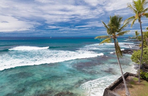 Kailua-Kona House | Banyan Tree 403C by Casago Kona - On the Pacific