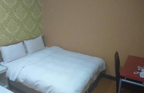 Pingzhen District Hotel | Baoshan Hotel