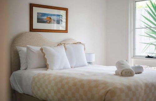 Bar Beach Apartment | Bar Beach Bliss