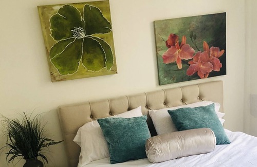 Weinland Park Apartment | Bar District in the heart of the Short North