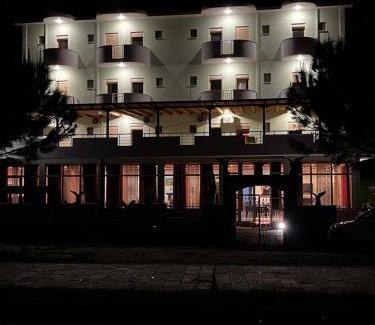 Divjake Hotel | Bar Hotel Kristaq Daja