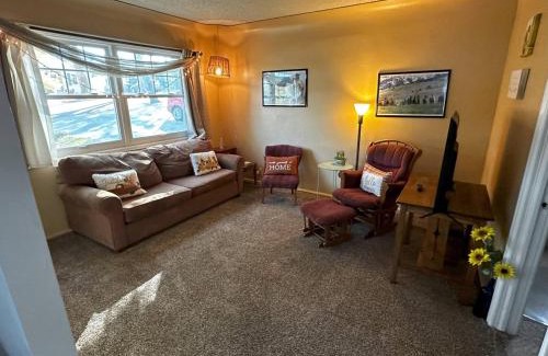 Central - Terry House | Barb's and Bo's Cozy Home with Office and Covered Parking