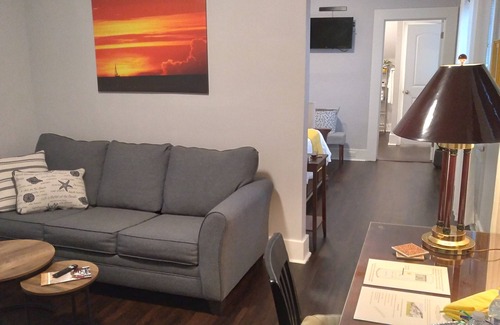 McDonough Bed & Breakfast | Barbara Suite - 1 BR 1 Bath Suite with work space - Ferry to French Quarter
