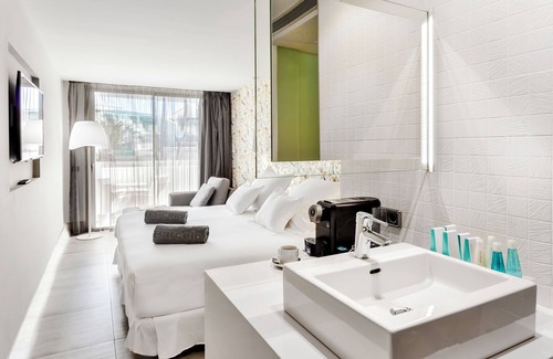 Costa Teguise Hotel | Barceló Teguise Beach - Adults only