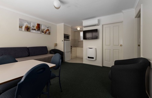 Devonport Hotel | Barclay Motor Inn