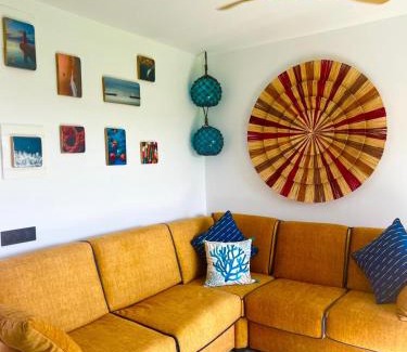 Mareny Barraquetes Boat Rental | Barco - casa con jardín privado frente al mar