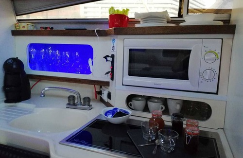 Campanha Boat Rental | Barco Hotel - Sleep Boat