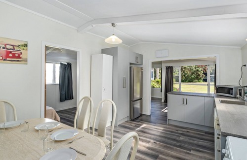 Matarangi House | Barefoot Daze - Matarangi Holiday Home